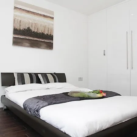 Holiday Lets London - I4 Room photo